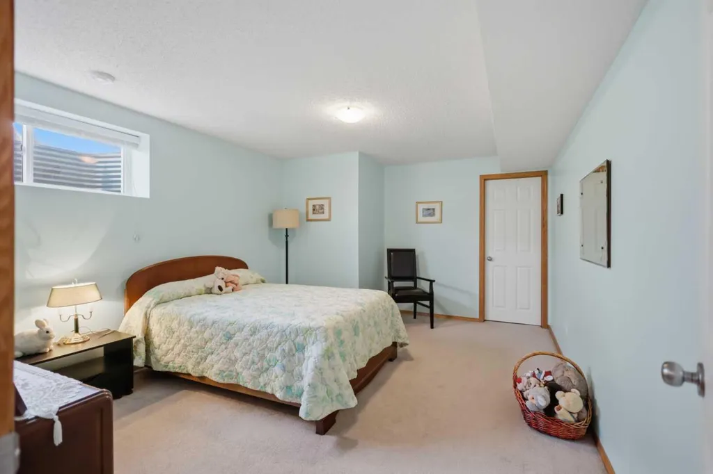 459 Jenkins Drive Red Deer AB T4P 3X1