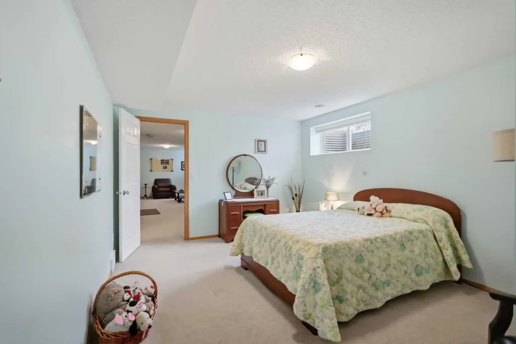459 Jenkins Drive Red Deer AB T4P 3X1