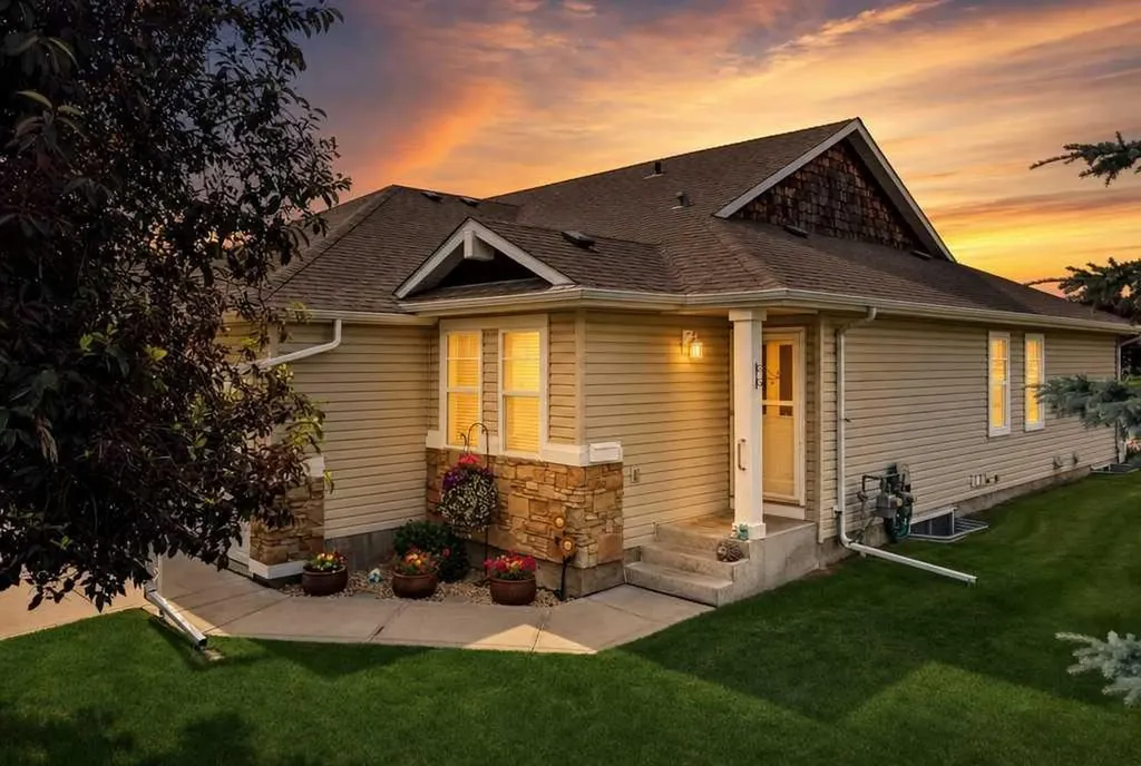 459 Jenkins Drive Red Deer AB T4P 3X1