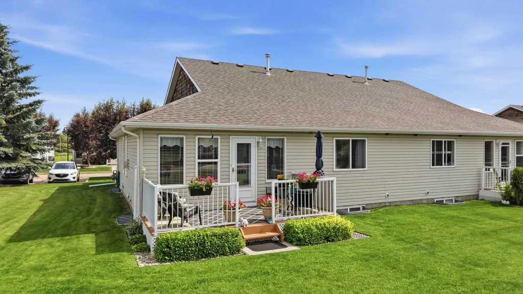459 Jenkins Drive Red Deer AB T4P 3X1