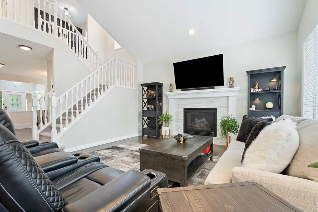 161 Cranleigh Bay SE Calgary AB T3M 1H5