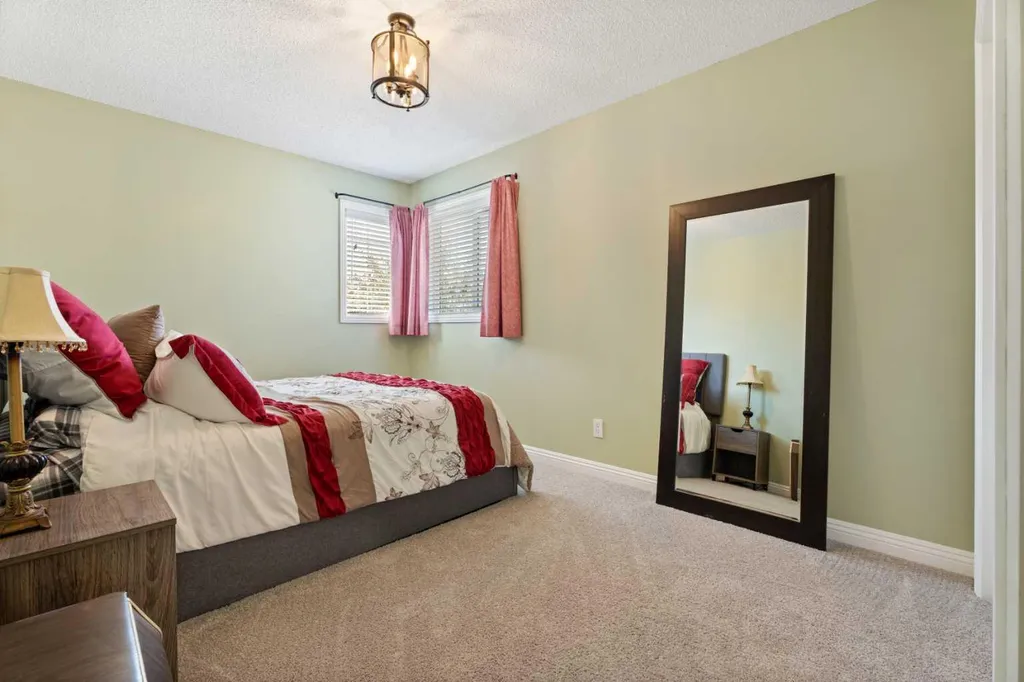 161 Cranleigh Bay SE Calgary AB T3M 1H5