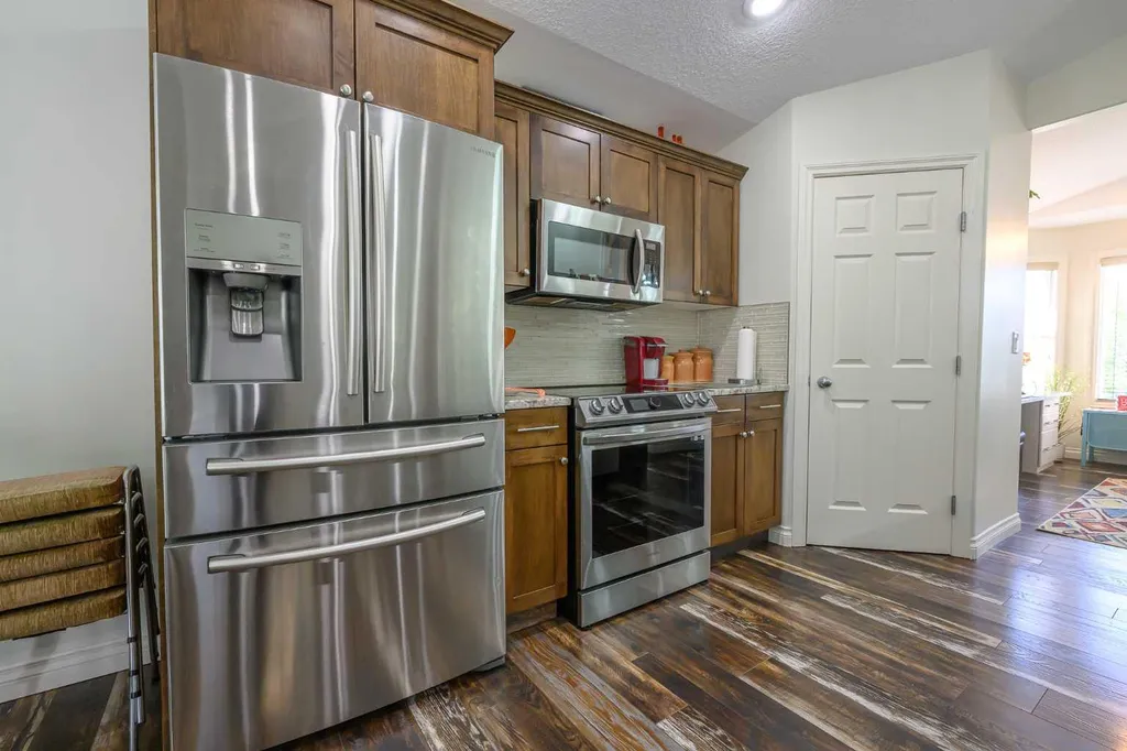 9118 Lake Shore Drive Grande Prairie AB T8X8C9