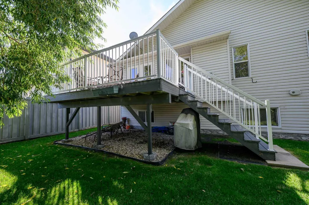 9118 Lake Shore Drive Grande Prairie AB T8X8C9