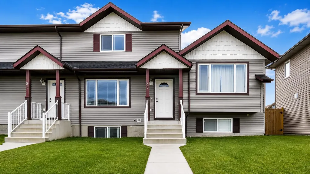 83 Lakeway Boulevard Sylvan Lake AB T4S 2P4