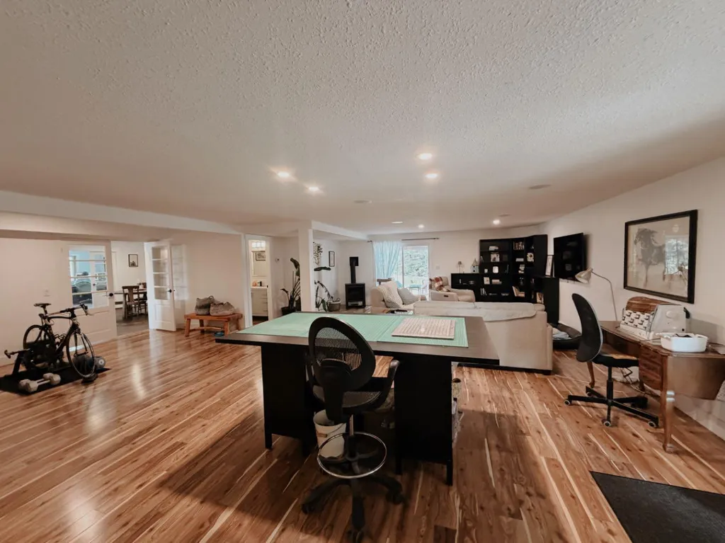 1101 6 Street SW Sundre AB T0M 1X0