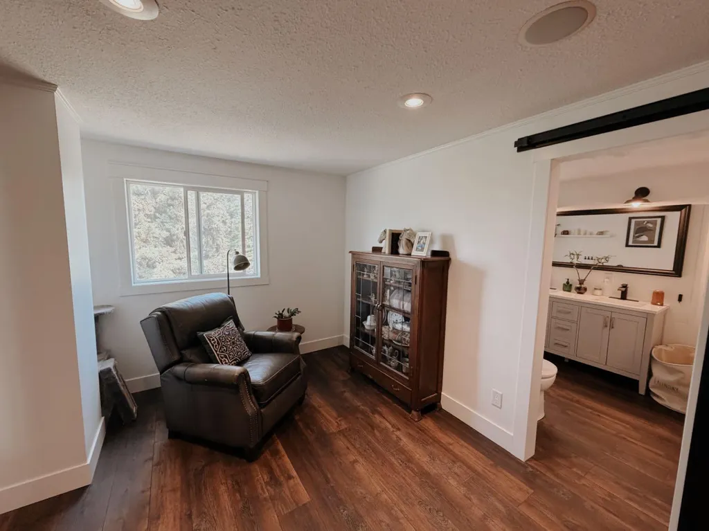 1101 6 Street SW Sundre AB T0M 1X0