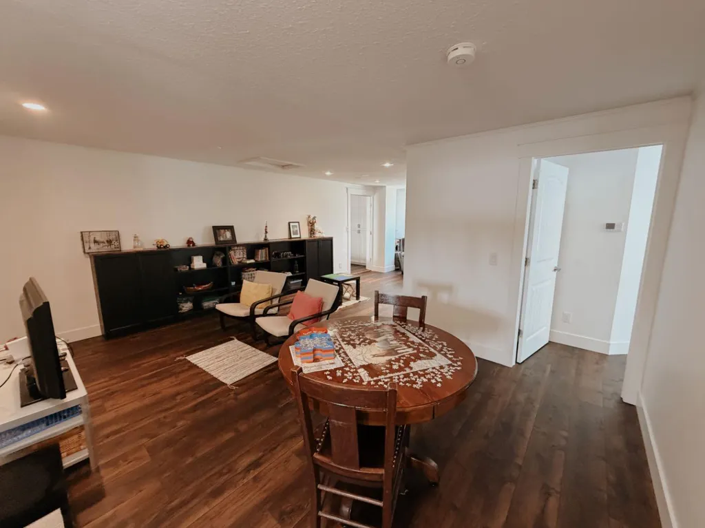 1101 6 Street SW Sundre AB T0M 1X0