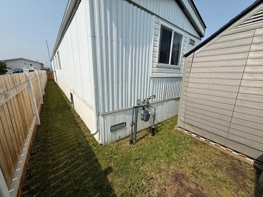 101 Litke Cove Hinton AB T7V 1A7