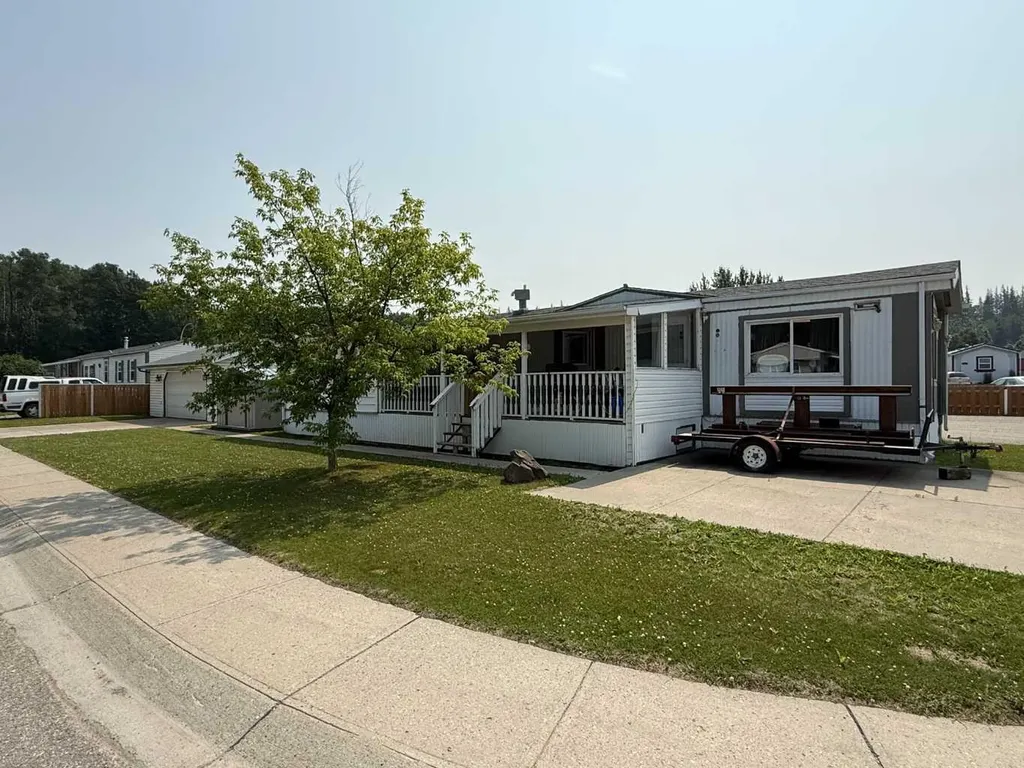 101 Litke Cove Hinton AB T7V 1A7