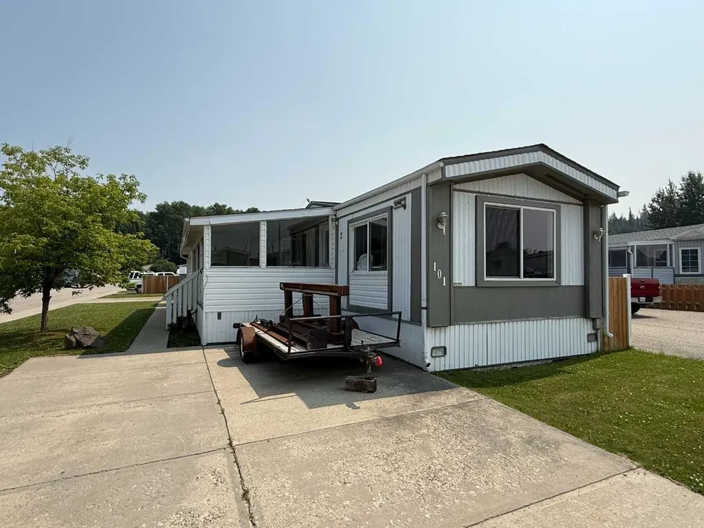 101 Litke Cove Hinton AB T7V 1A7