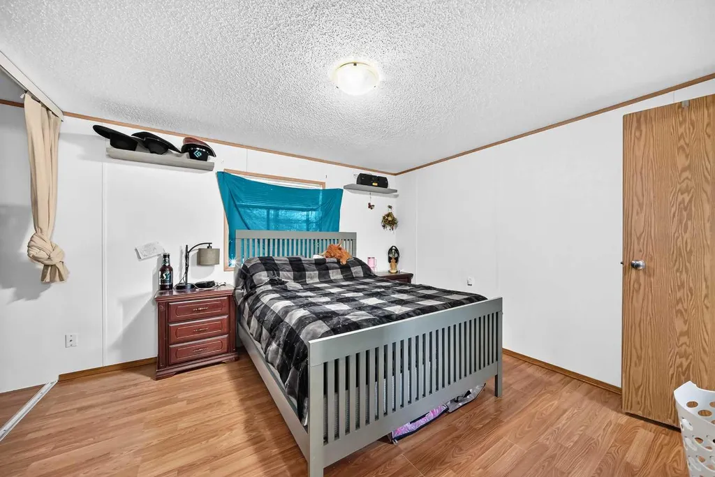 233075 Range Road 245 Rural Wheatland County AB T1P 0R6