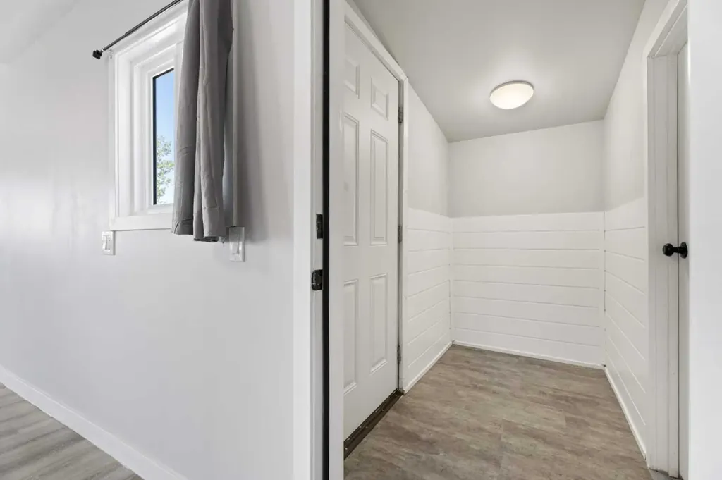 232 Polar Avenue NE High River AB T1V1J5