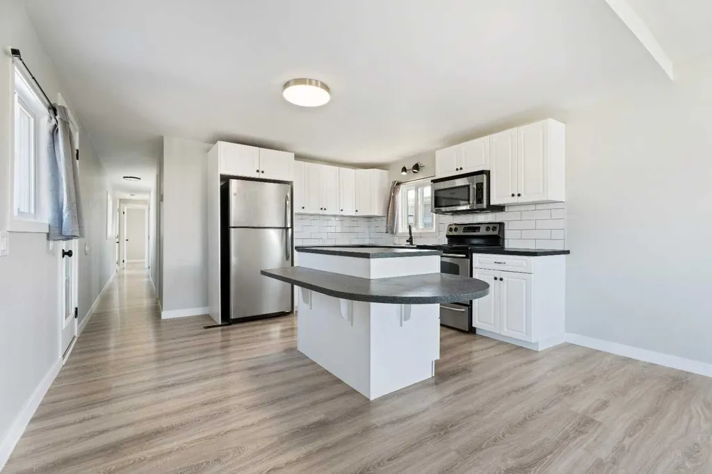 232 Polar Avenue NE High River AB T1V1J5