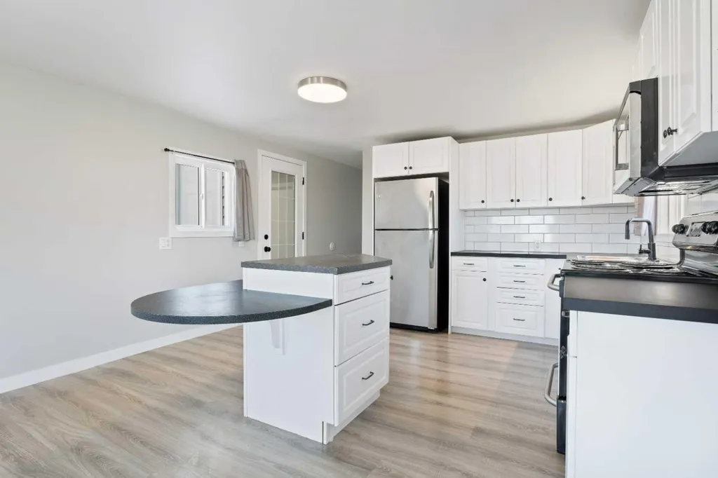 232 Polar Avenue NE High River AB T1V1J5