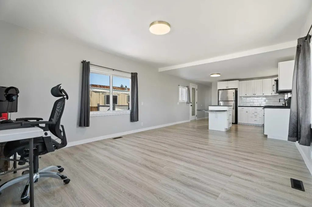 232 Polar Avenue NE High River AB T1V1J5