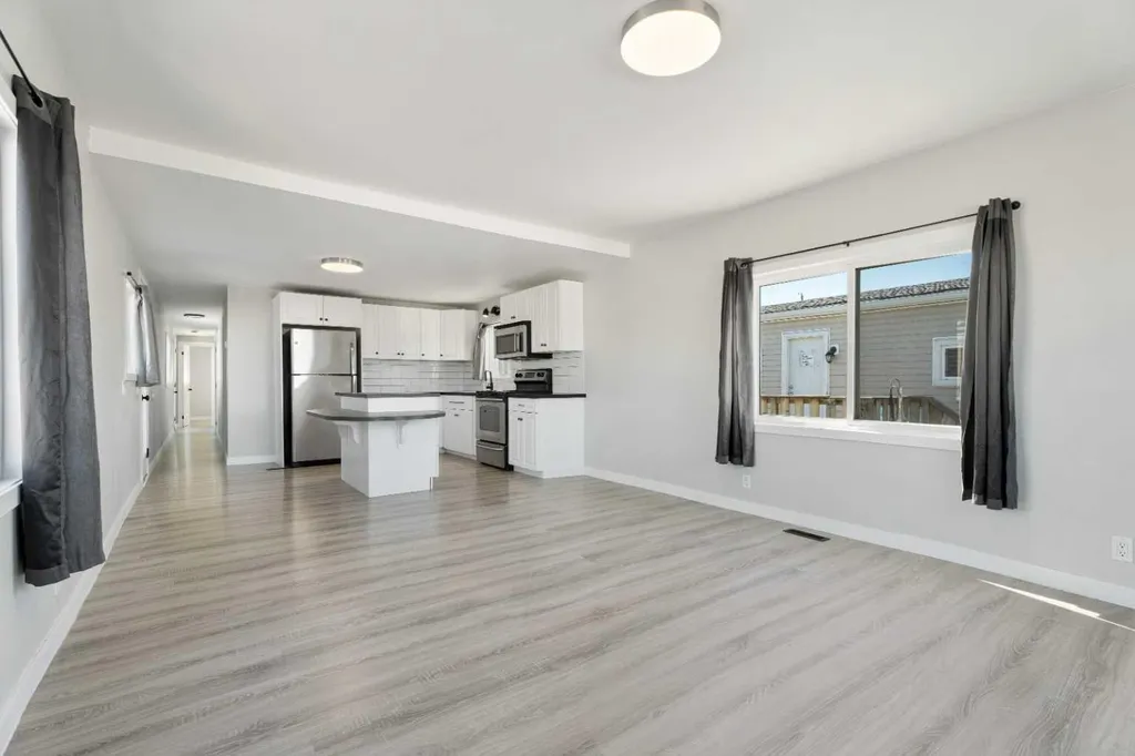232 Polar Avenue NE High River AB T1V1J5