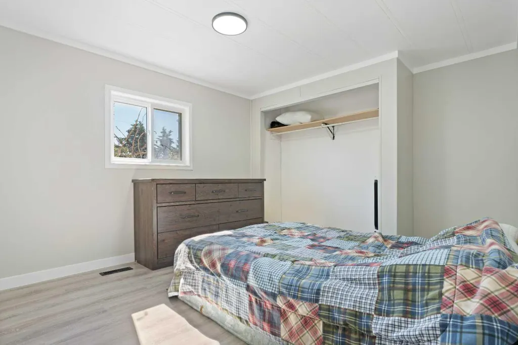 232 Polar Avenue NE High River AB T1V1J5