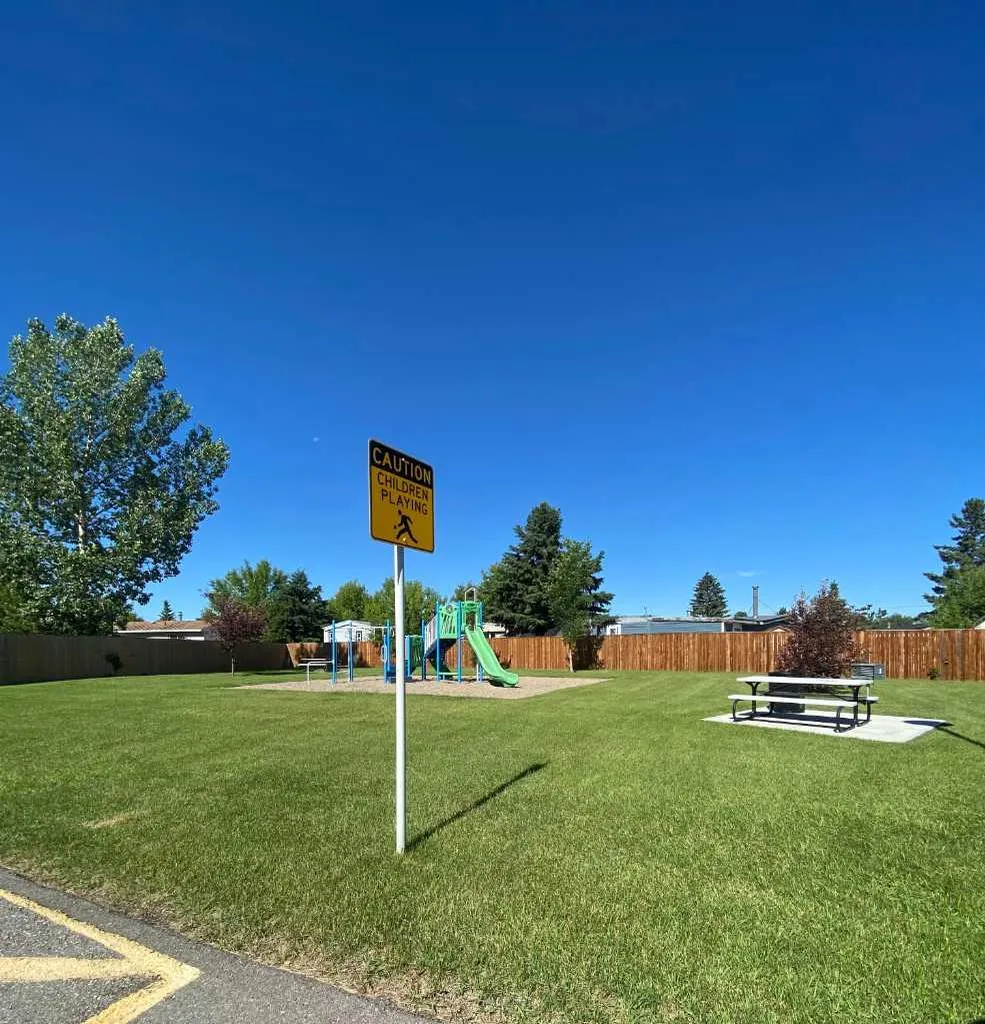 232 Polar Avenue NE High River AB T1V1J5
