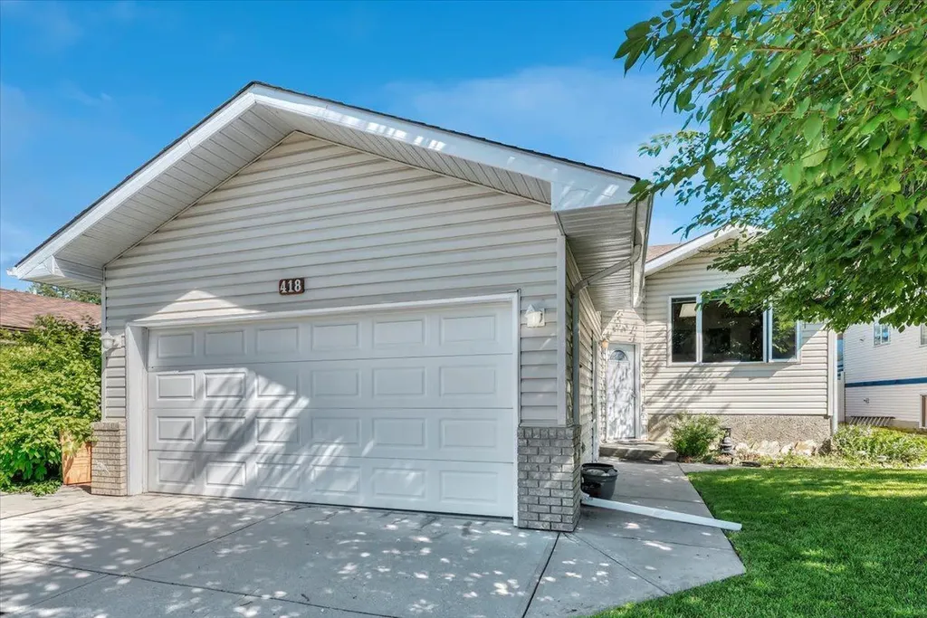 418 1 Avenue NW Diamond Valley AB T0L0H0