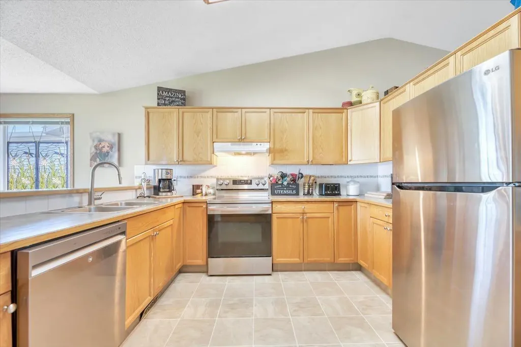 418 1 Avenue NW Diamond Valley AB T0L0H0