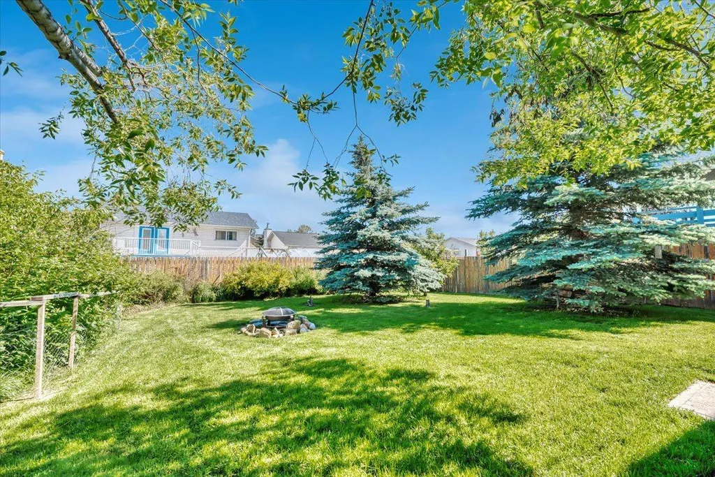 418 1 Avenue NW Diamond Valley AB T0L0H0
