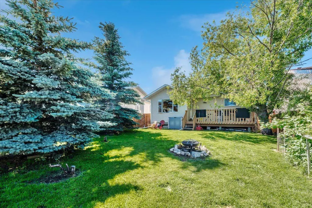 418 1 Avenue NW Diamond Valley AB T0L0H0