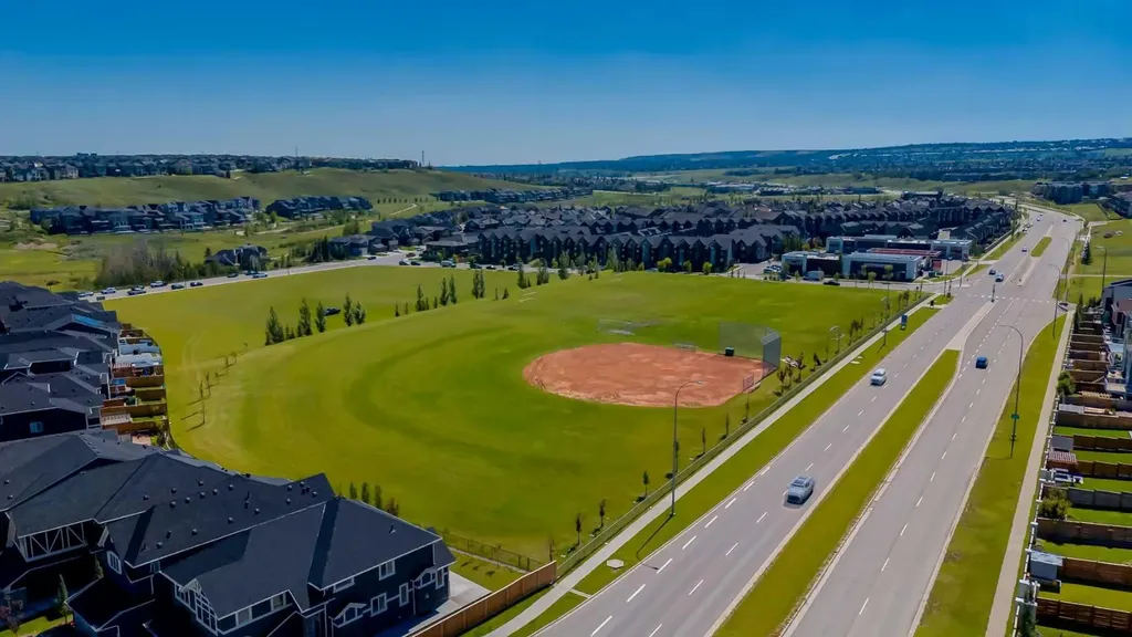 10 Sage Meadows Landing NW Calgary AB T3P 2Z8