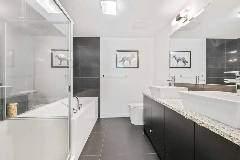 25 Aspenmont Heights SW Calgary AB T3H 0E4