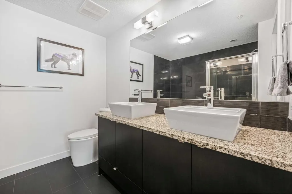 25 Aspenmont Heights SW Calgary AB T3H 0E4