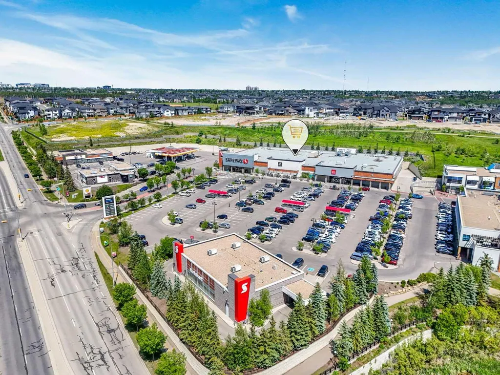 25 Aspenmont Heights SW Calgary AB T3H 0E4