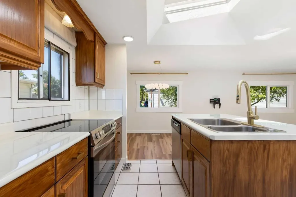 9090 24 Street SE Calgary AB T2C 2H4