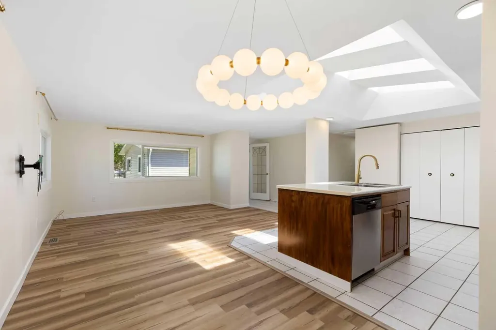 9090 24 Street SE Calgary AB T2C 2H4