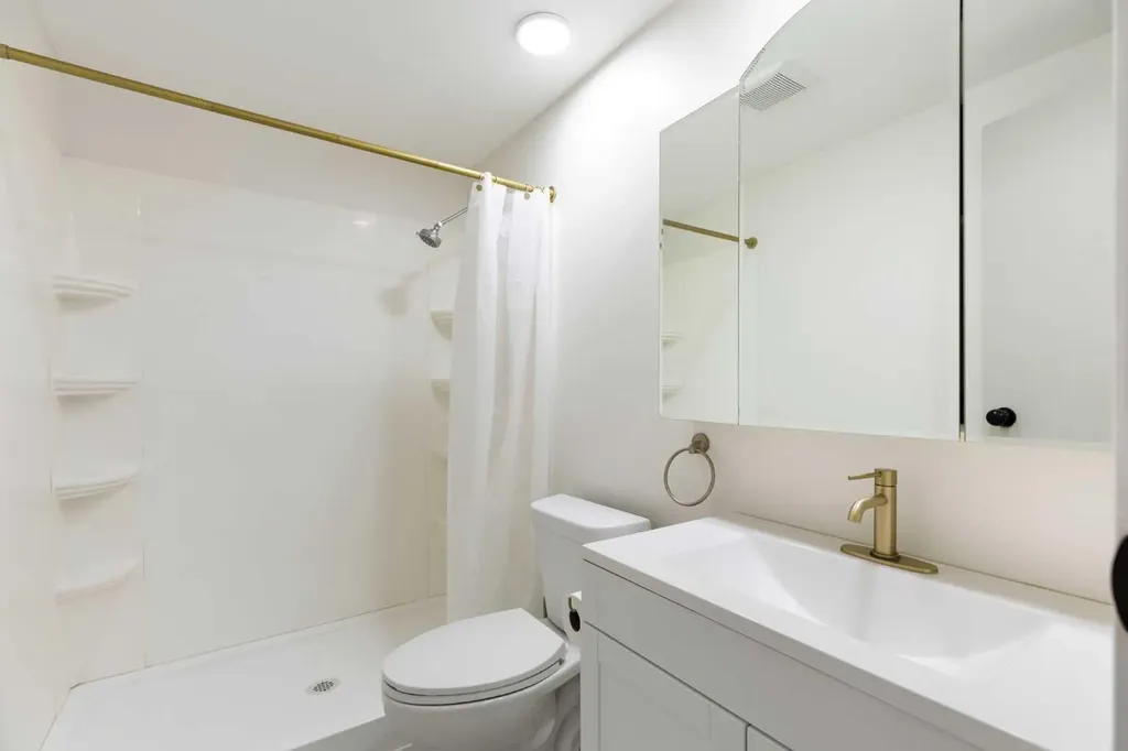 9090 24 Street SE Calgary AB T2C 2H4