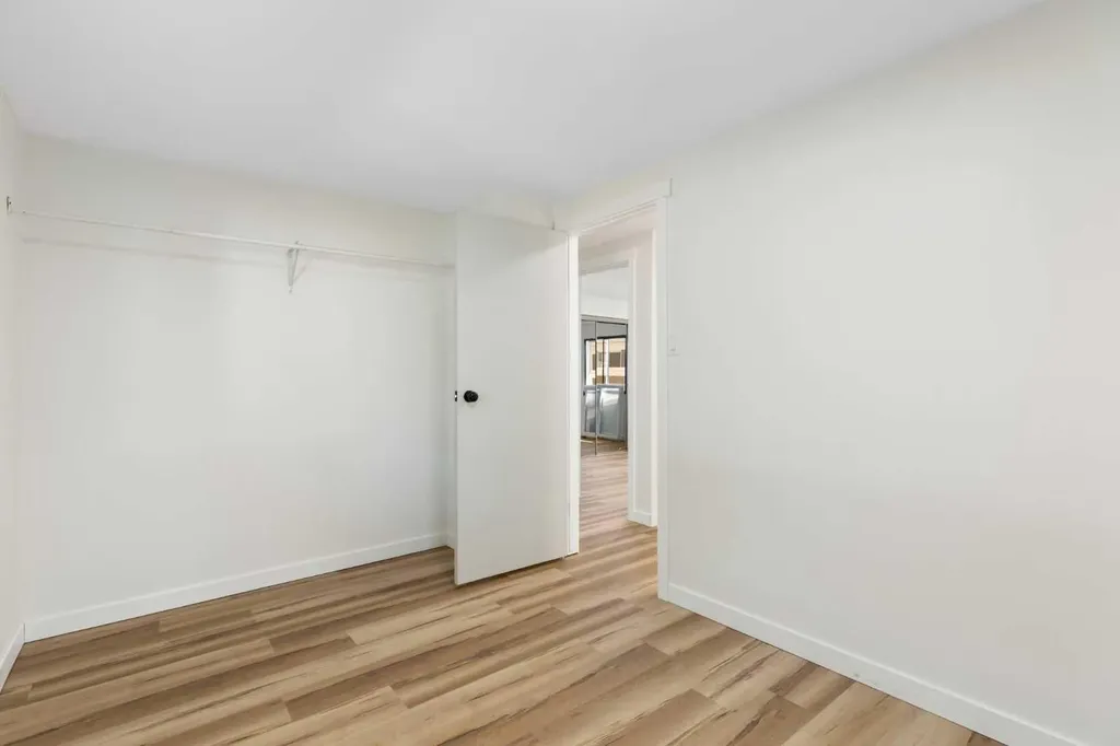 9090 24 Street SE Calgary AB T2C 2H4