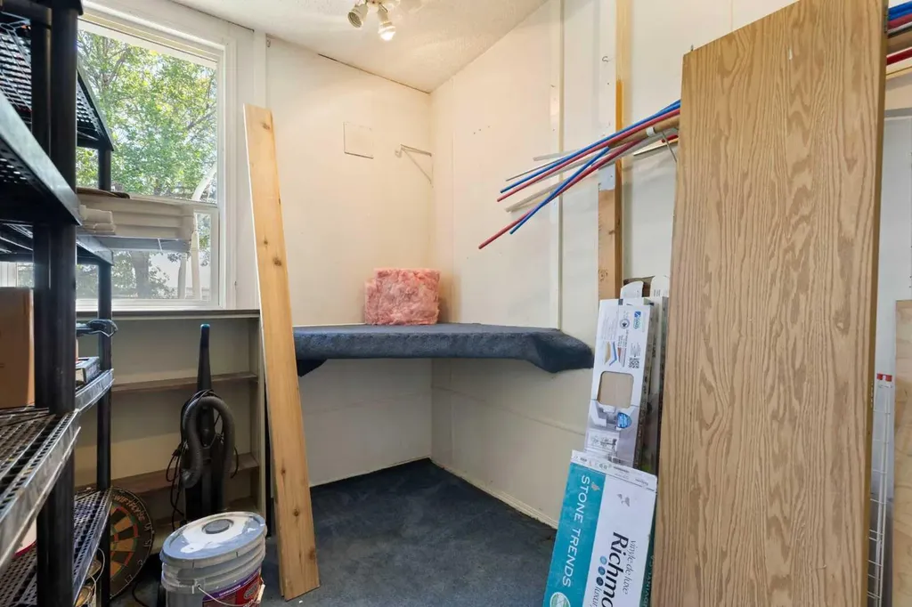 9090 24 Street SE Calgary AB T2C 2H4
