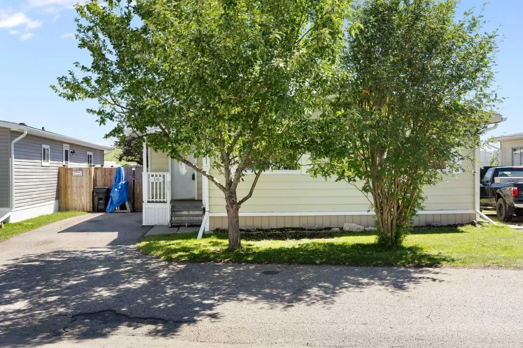 9090 24 Street SE Calgary AB T2C 2H4