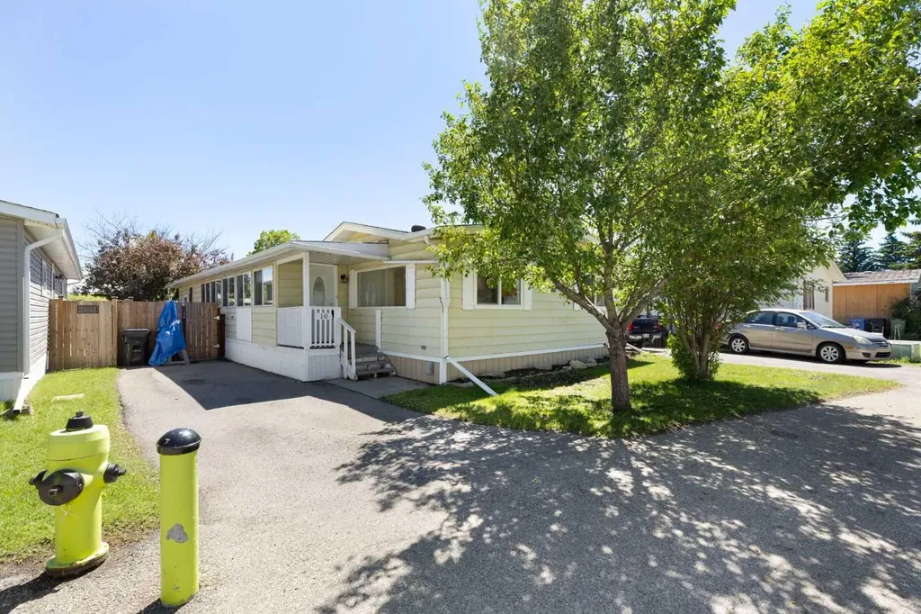 9090 24 Street SE Calgary AB T2C 2H4