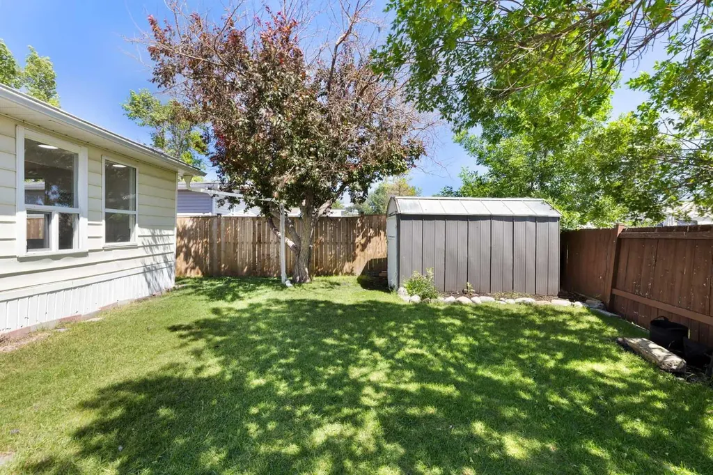 9090 24 Street SE Calgary AB T2C 2H4