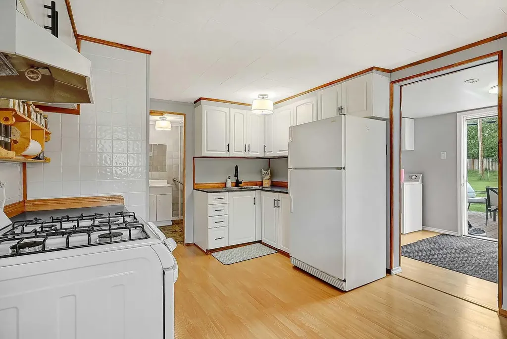 914 6 Avenue Beaverlodge AB T0H 0C0