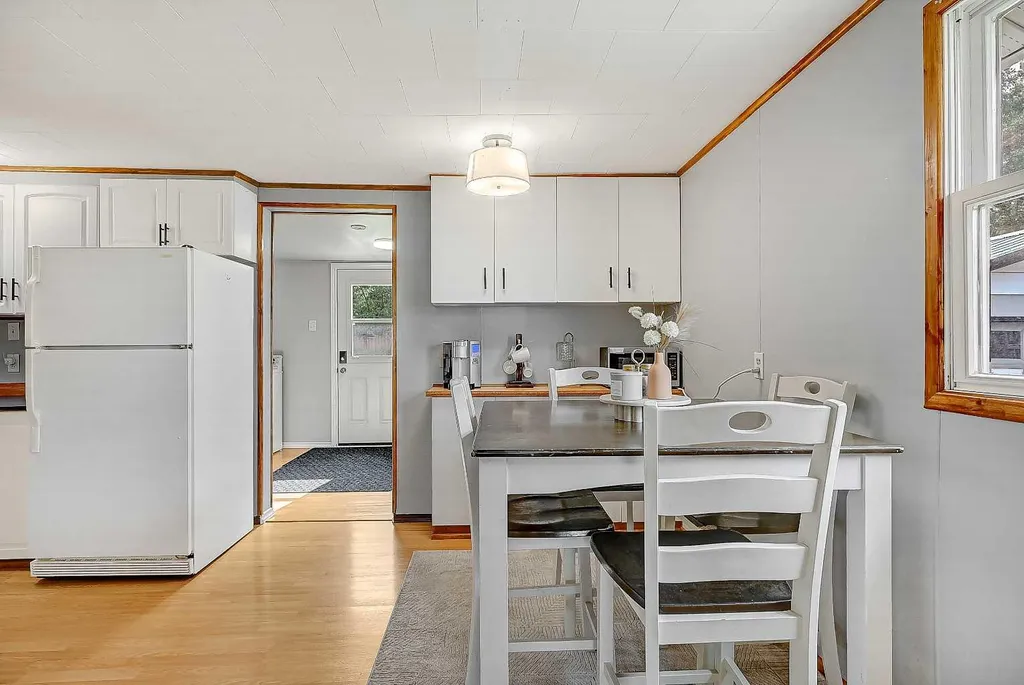 914 6 Avenue Beaverlodge AB T0H 0C0