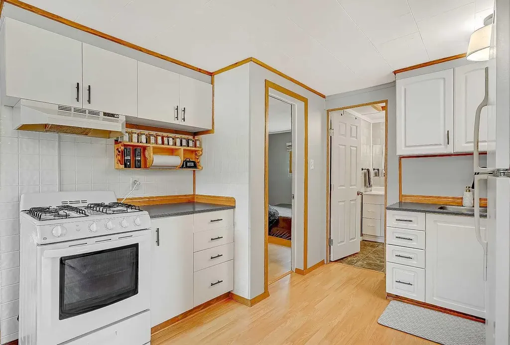 914 6 Avenue Beaverlodge AB T0H 0C0
