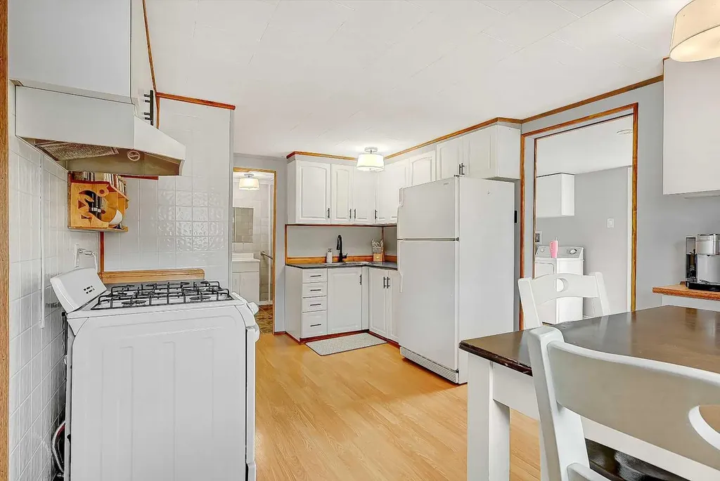 914 6 Avenue Beaverlodge AB T0H 0C0