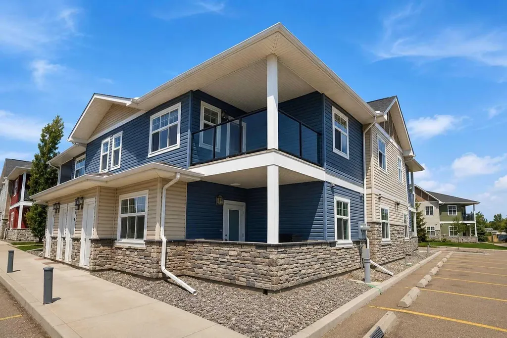 5300 Vista Trail Blackfalds AB T4M 0L8