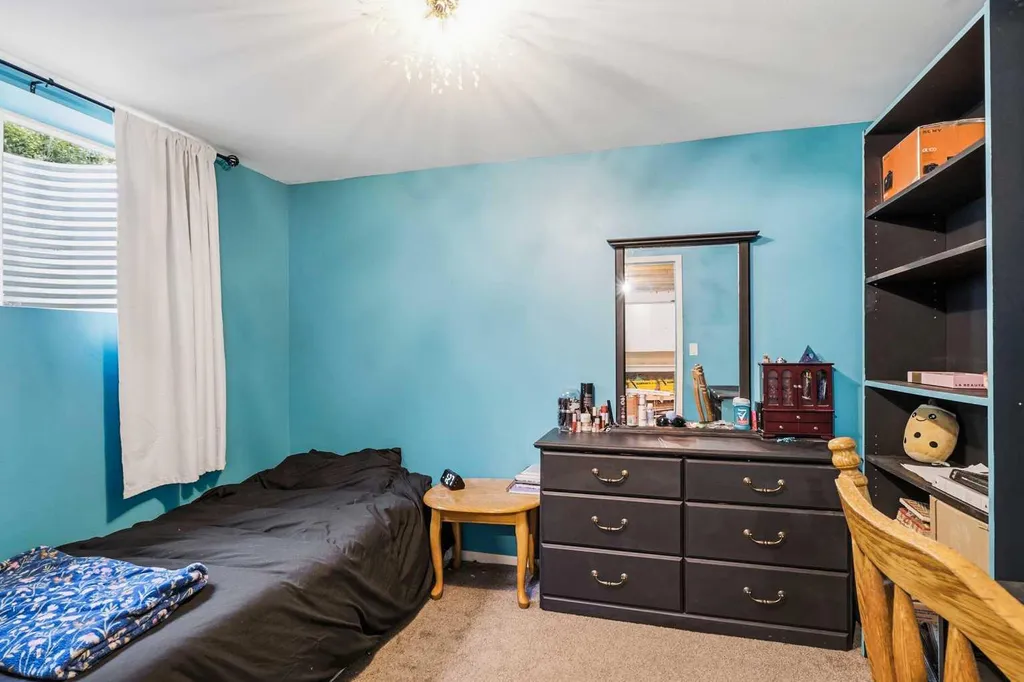 4132 50 Avenue Innisfail AB T4G 1J3