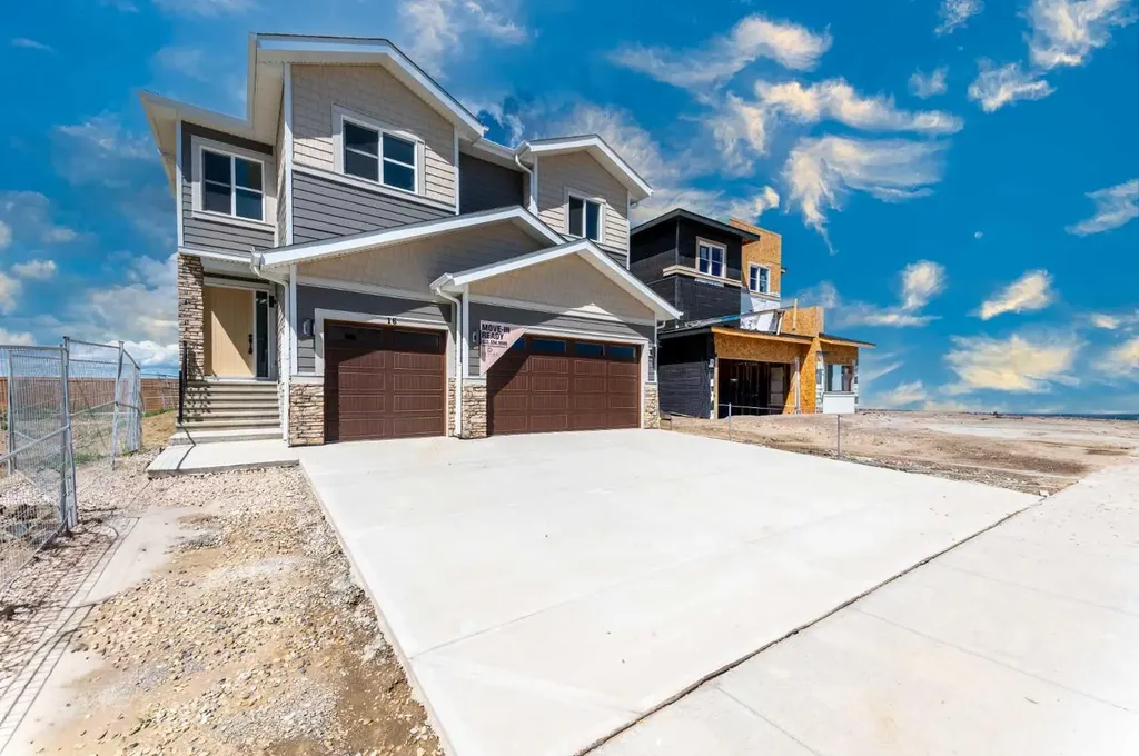 16 Waterford Place Chestermere AB T1X 3B3