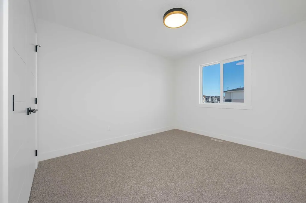 16 Waterford Place Chestermere AB T1X 3B3