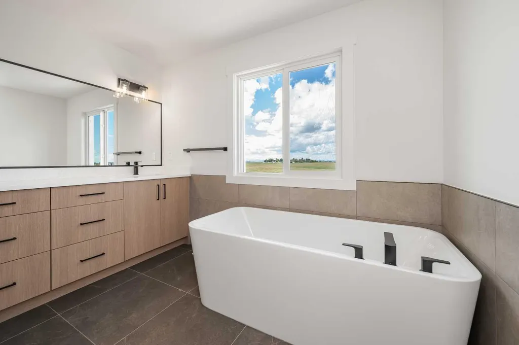 16 Waterford Place Chestermere AB T1X 3B3