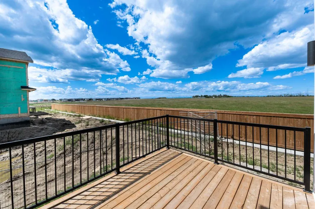 16 Waterford Place Chestermere AB T1X 3B3