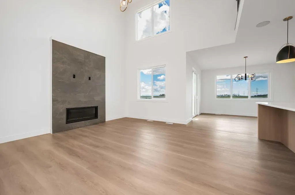 16 Waterford Place Chestermere AB T1X 3B3